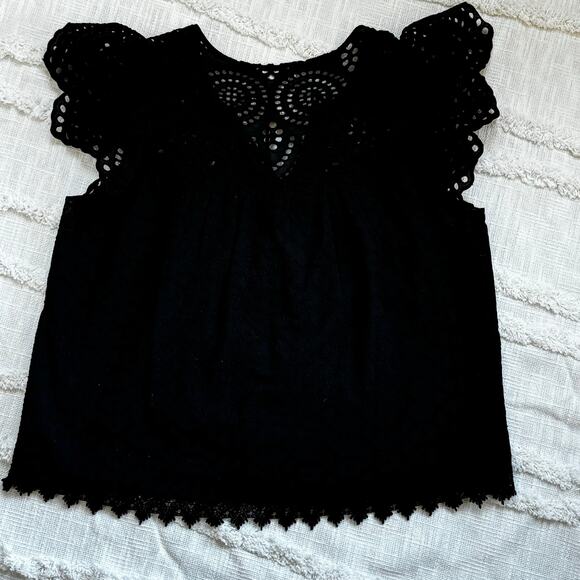 Jennifer & Grace Black Eyelet Flutter Top Size M - Picture 5 of 6